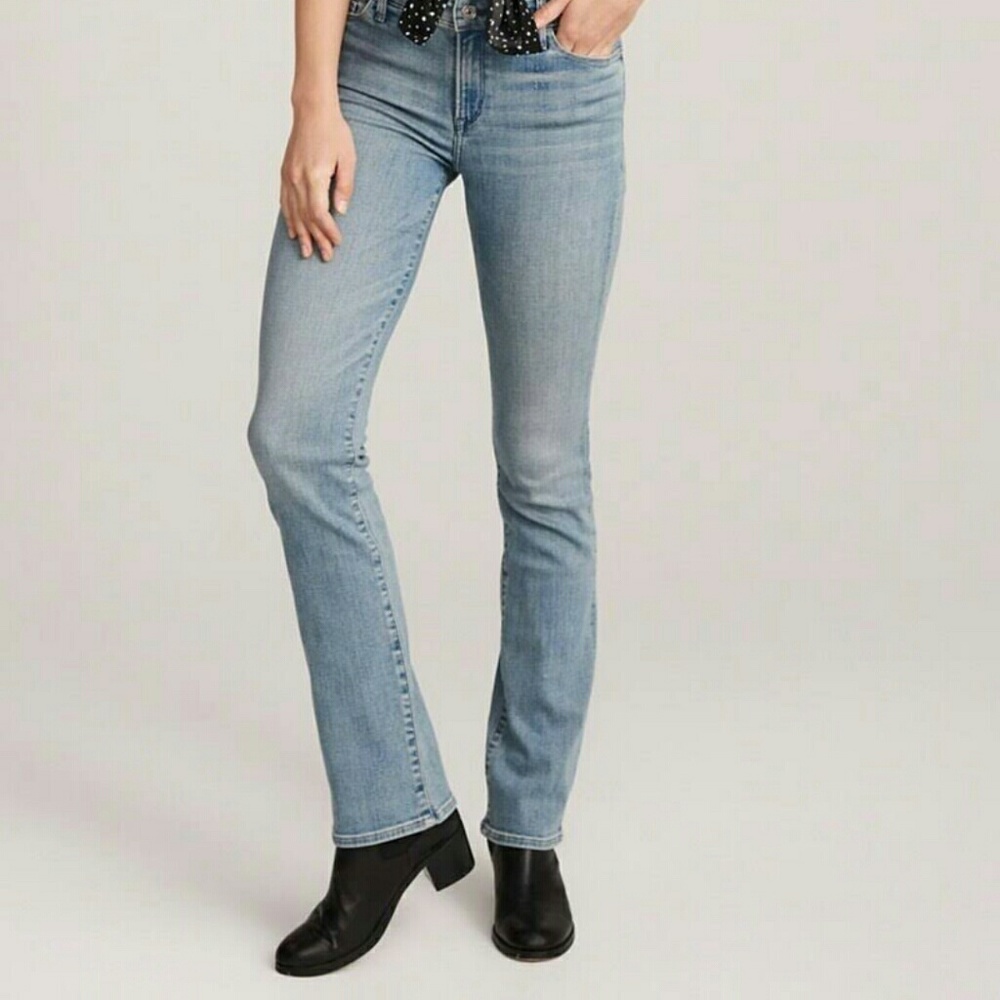 🌹 A&F Bootcut Jeans 🌹